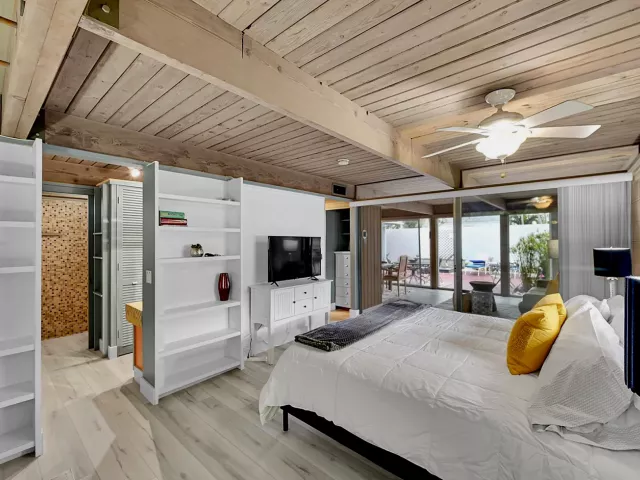 2-bedroom home for rent in Lauderdale By The Sea - 234 Pine Avenue - MondialRealty