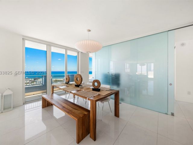 2-bedroom condo for sale in Miami Beach - 90 Alton Rd PH3209 - MondialRealty