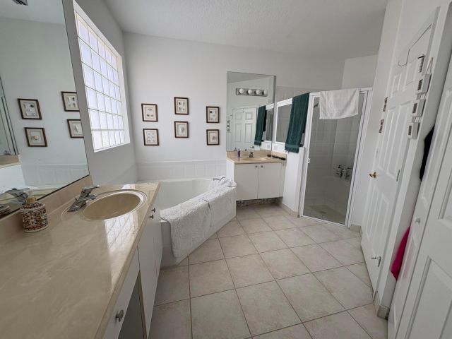 2-bedroom home for rent in Delray Beach - 15426 Fiorenza Circle - MondialRealty