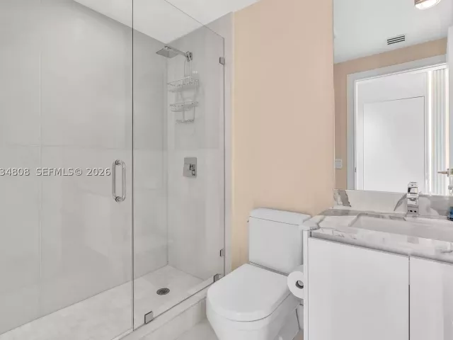 6-bedroom condo for sale in Sunny Isles Beach - 300 Sunny Isles Blvd 4-502 - MondialRealty