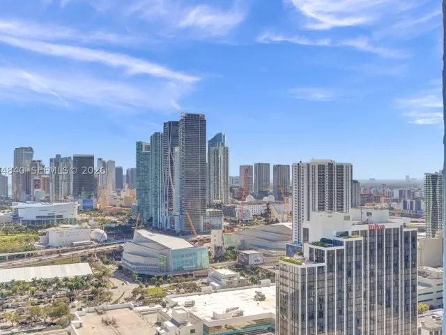 2-bedroom condo for rent in Miami - 1750 N Bayshore Dr 3802 - MondialRealty