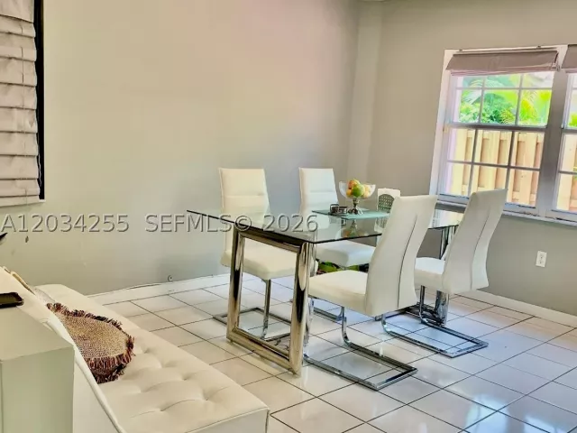 3-bedroom home for rent in Miami - 15849 SW 70th Ter 0 - MondialRealty