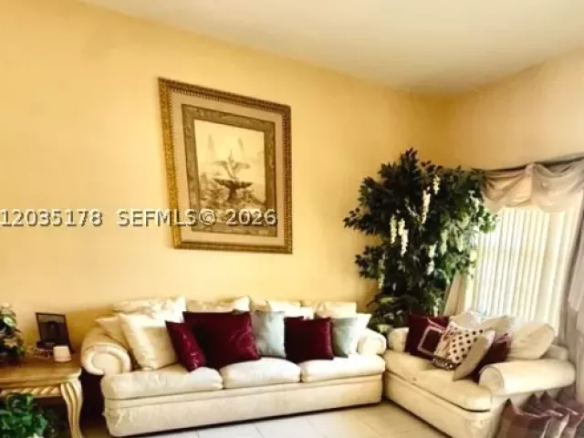 3-bedroom home for sale in Miami - 18201 SW 144th Ct - MondialRealty
