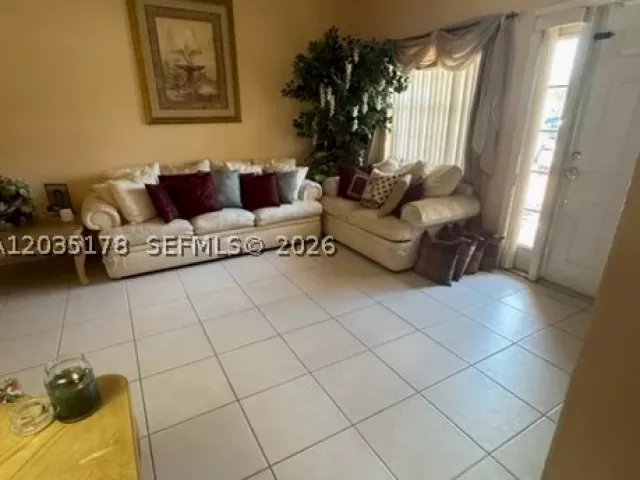 3-bedroom home for sale in Miami - 18201 SW 144th Ct - MondialRealty