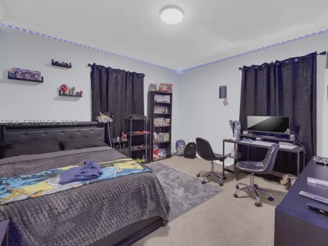 5-bedroom home for sale in Homestead - 13384 SW 268th Ter - MondialRealty