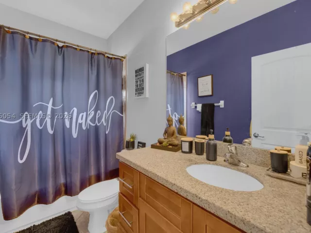 5-bedroom home for sale in Homestead - 13384 SW 268th Ter - MondialRealty