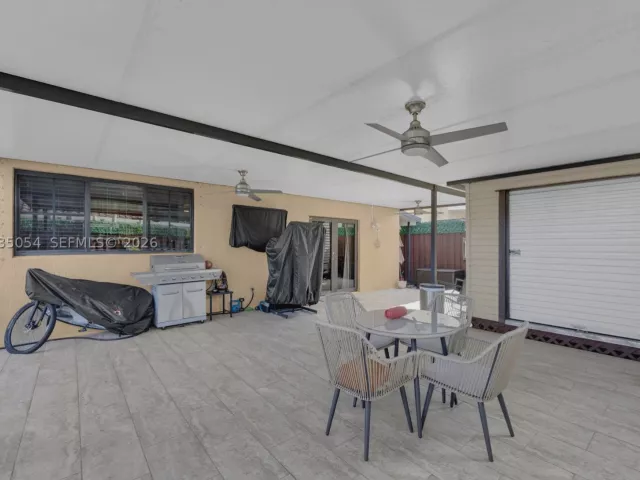 5-bedroom home for sale in Homestead - 13384 SW 268th Ter - MondialRealty