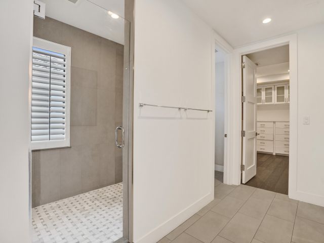 5-bedroom home for sale in Fort Lauderdale - 918 SE 8th Street - MondialRealty