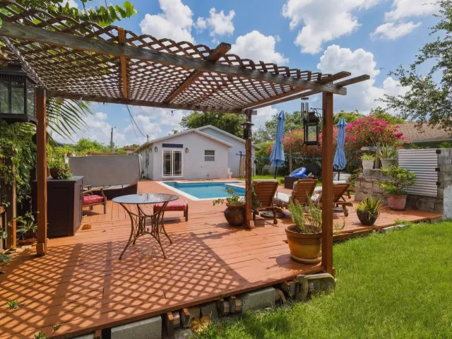 3-bedroom home for sale in Pompano Beach - 224 NW 9th Street - MondialRealty