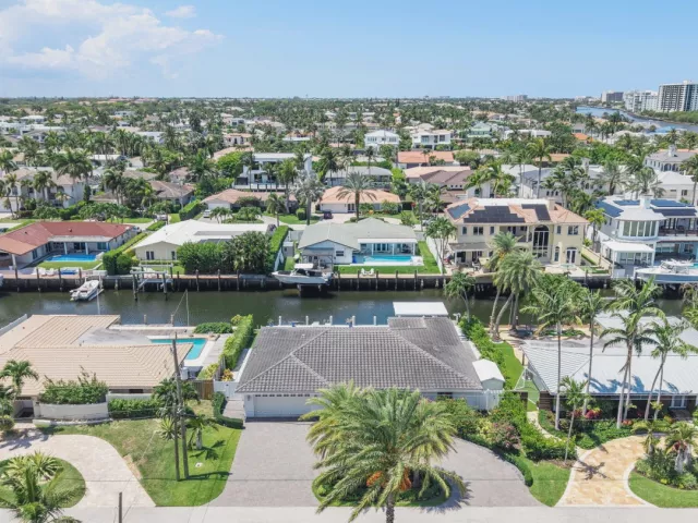 3-bedroom home for rent in Boca Raton - 831 Dover Street - MondialRealty