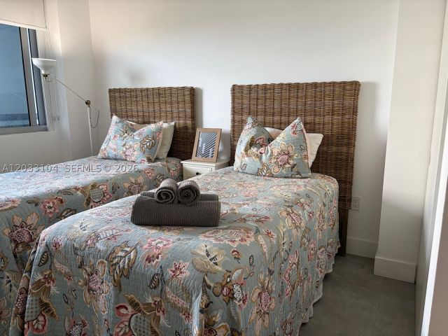 2-bedroom condo for rent in North Miami Beach - 16385 Biscayne Blvd 1417 - MondialRealty