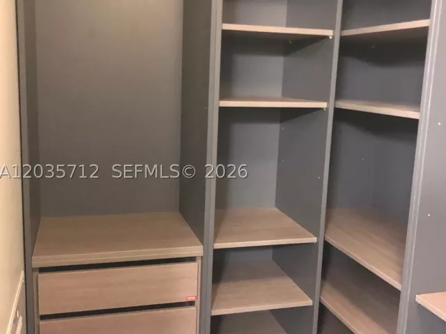 2-bedroom condo for rent in North Miami Beach - 16385 Biscayne Blvd 519 - MondialRealty
