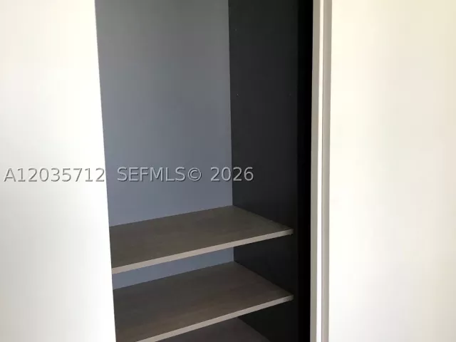 2-bedroom condo for rent in North Miami Beach - 16385 Biscayne Blvd 519 - MondialRealty