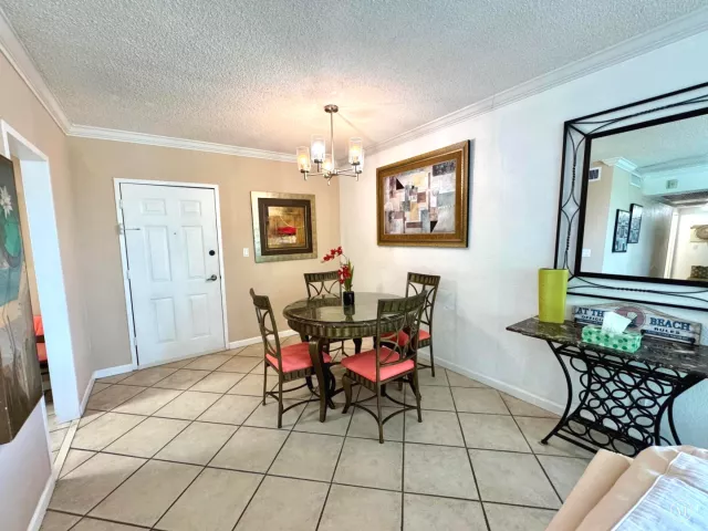 2-bedroom condo for rent in Hollywood - 2501 S Ocean Drive 326 - MondialRealty