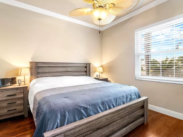 3-bedroom home for sale in West Palm Beach - 9101 Baybury Lane - MondialRealty