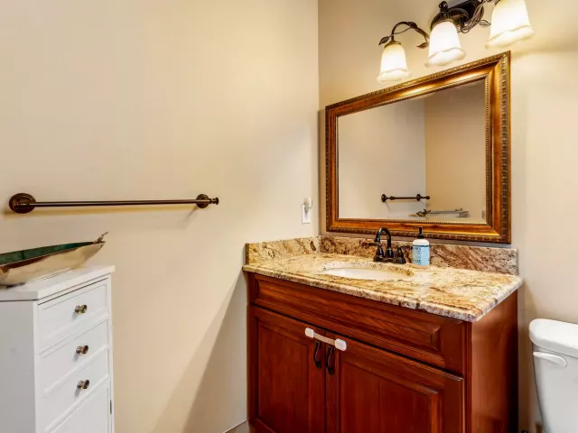 3-bedroom home for sale in West Palm Beach - 9101 Baybury Lane - MondialRealty