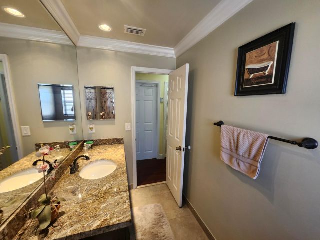 3-bedroom home for sale in Pembroke Pines - 120 NW 189th Avenue NW - MondialRealty