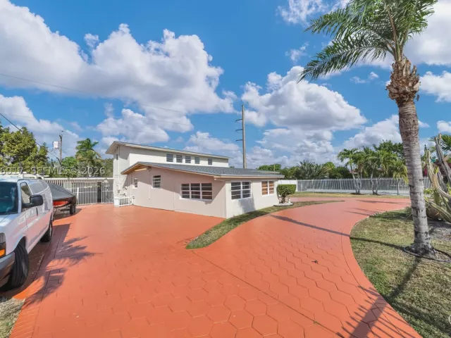 4-bedroom home for sale in Miami - 8241 SW 12th Ter - MondialRealty