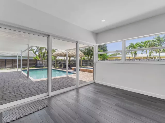 4-bedroom home for sale in Boca Raton - 1472 SW 13th Street - MondialRealty