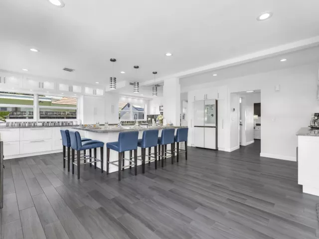 4-bedroom home for sale in Boca Raton - 1472 SW 13th Street - MondialRealty