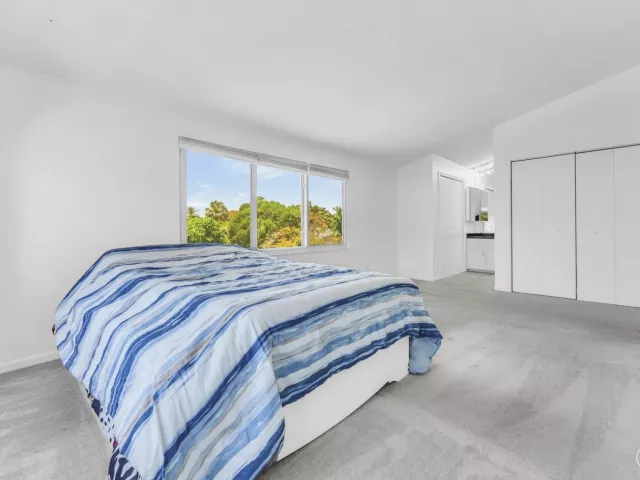 4-bedroom home for sale in Boca Raton - 1472 SW 13th Street - MondialRealty