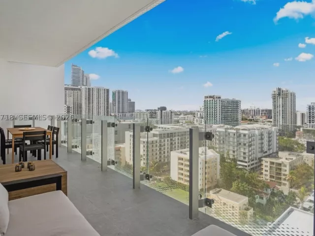 2-bedroom condo for rent in Miami - 700 NE 26th Ter 1405 - MondialRealty