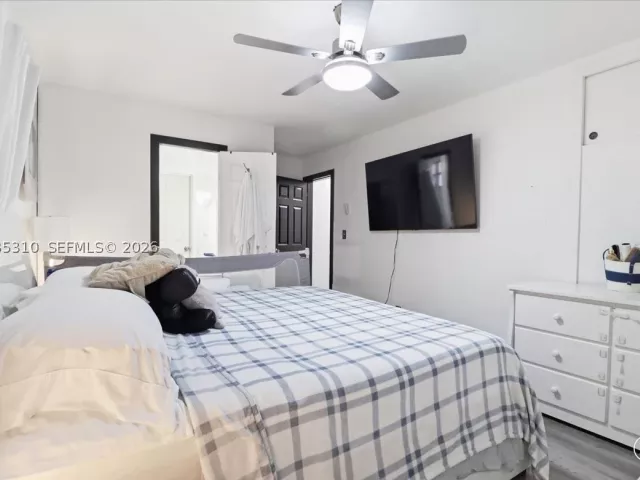 3-bedroom home for sale in Hollywood - 7551 Polk St - MondialRealty