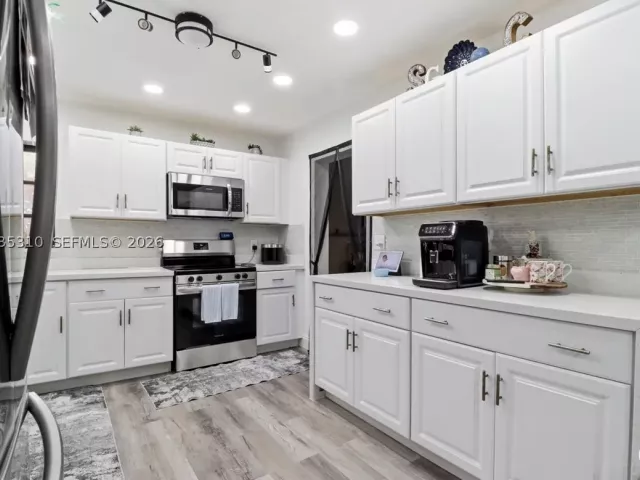 3-bedroom home for sale in Hollywood - 7551 Polk St - MondialRealty