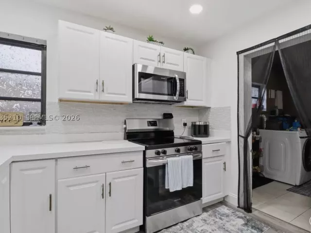 3-bedroom home for sale in Hollywood - 7551 Polk St - MondialRealty
