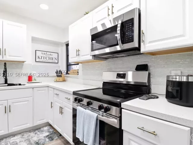 3-bedroom home for sale in Hollywood - 7551 Polk St - MondialRealty