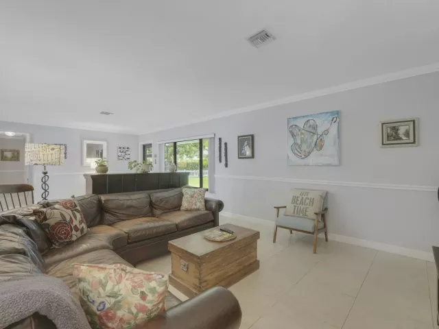 3-bedroom home for sale in Delray Beach - 109 NE 17th Street - MondialRealty