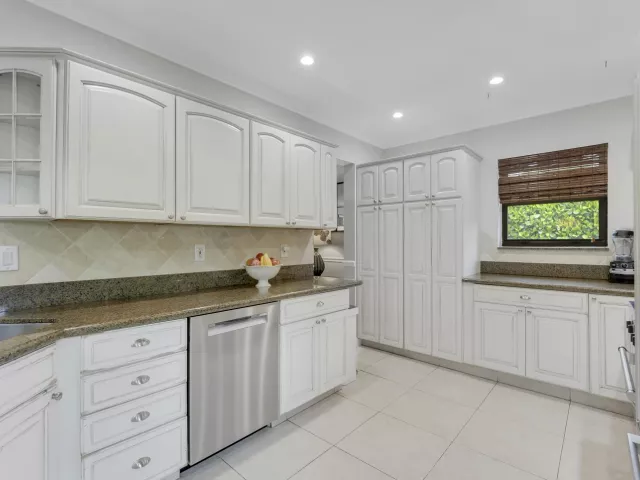 3-bedroom home for sale in Delray Beach - 109 NE 17th Street - MondialRealty
