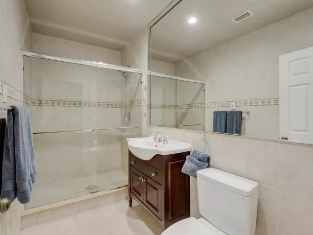 3-bedroom home for sale in Delray Beach - 109 NE 17th Street - MondialRealty
