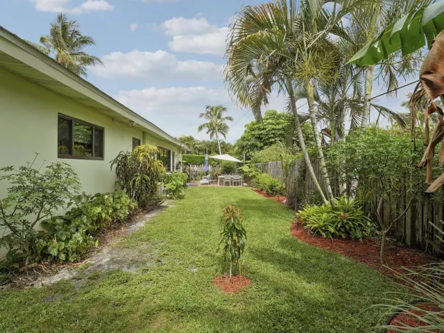 3-bedroom home for sale in Delray Beach - 109 NE 17th Street - MondialRealty