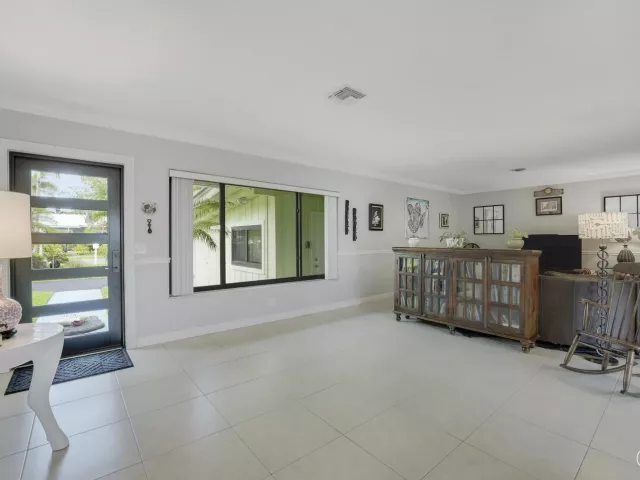 3-bedroom home for sale in Delray Beach - 109 NE 17th Street - MondialRealty