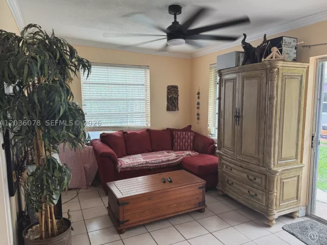 3-bedroom home for sale in Miami - 11290 SW 47th Ter - MondialRealty
