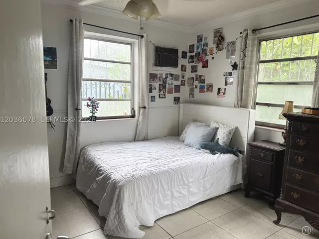 3-bedroom home for sale in Miami - 11290 SW 47th Ter - MondialRealty