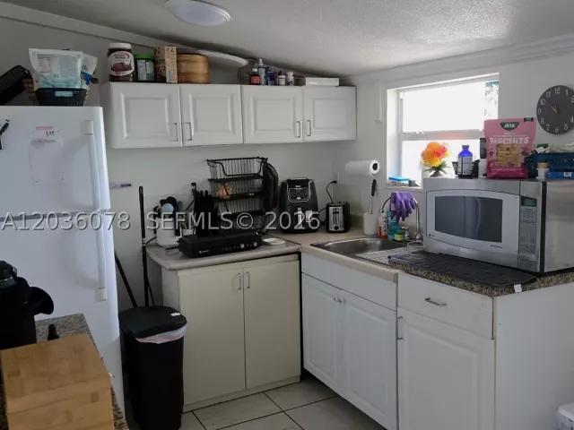 3-bedroom home for sale in Miami - 11290 SW 47th Ter - MondialRealty