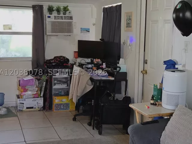 3-bedroom home for sale in Miami - 11290 SW 47th Ter - MondialRealty