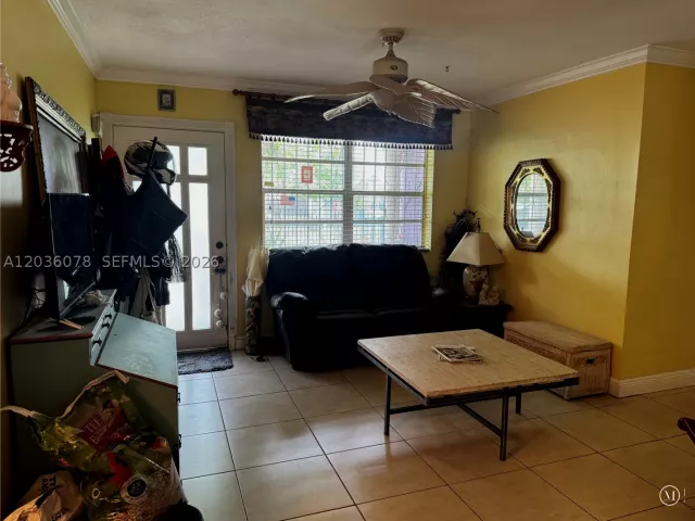 3-bedroom home for sale in Miami - 11290 SW 47th Ter - MondialRealty