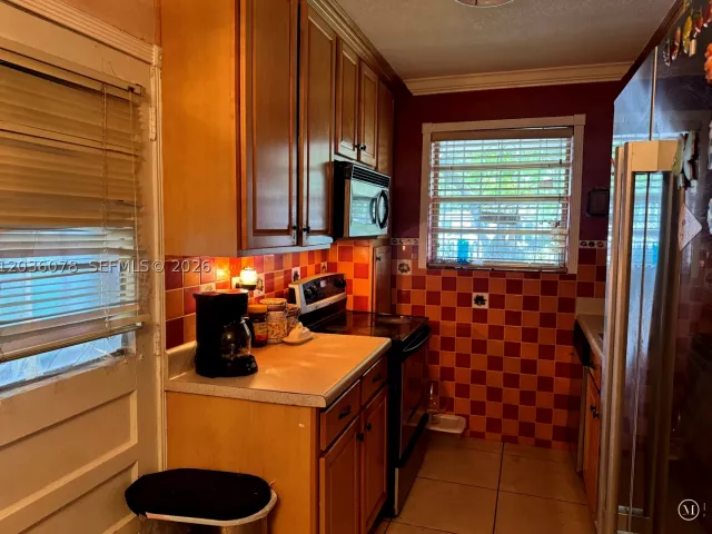 3-bedroom home for sale in Miami - 11290 SW 47th Ter - MondialRealty