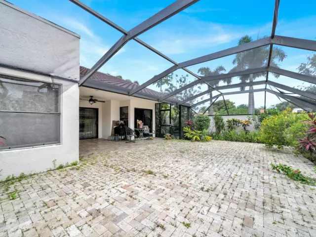 2-bedroom home for sale in Boca Raton - 21381 Sonesta Way - MondialRealty