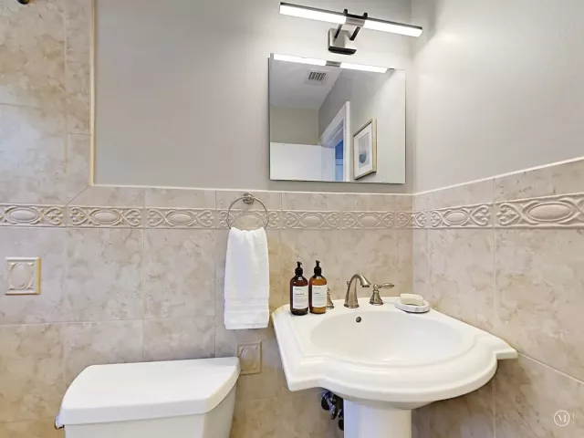 3-bedroom home for rent in Fort Lauderdale - 1500 SW 22nd Street - MondialRealty