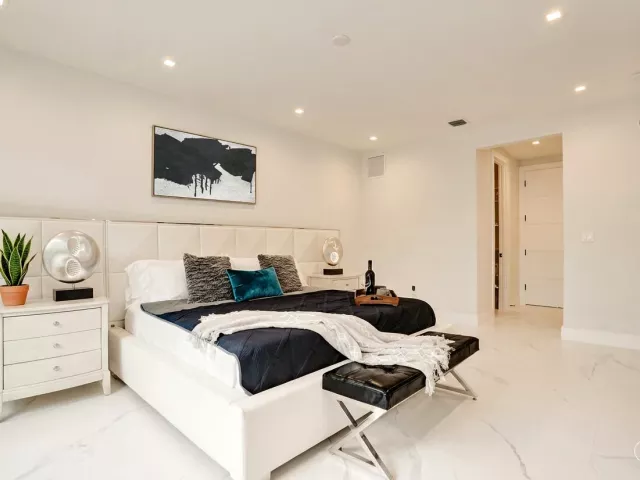 4-bedroom home for rent in Fort Lauderdale - 119 SE 12th Avenue - MondialRealty