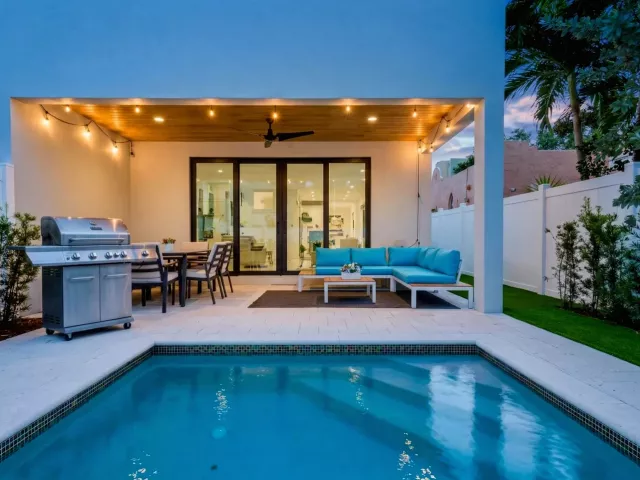 4-bedroom home for rent in Fort Lauderdale - 119 SE 12th Avenue - MondialRealty