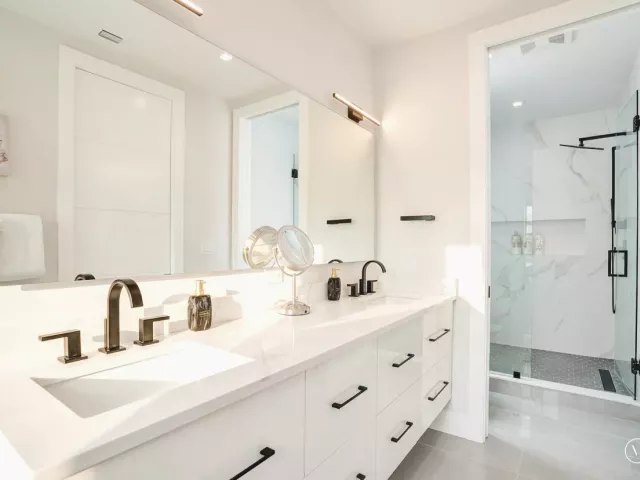 4-bedroom home for rent in Fort Lauderdale - 119 SE 12th Avenue - MondialRealty