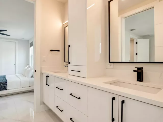4-bedroom home for rent in Fort Lauderdale - 119 SE 12th Avenue - MondialRealty