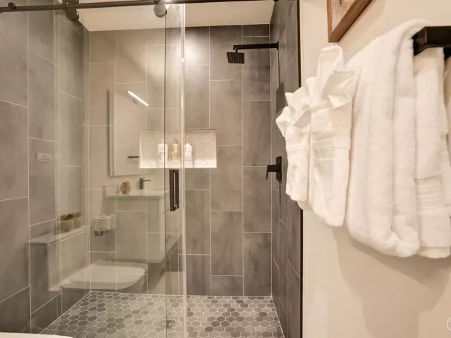 4-bedroom home for rent in Fort Lauderdale - 119 SE 12th Avenue - MondialRealty