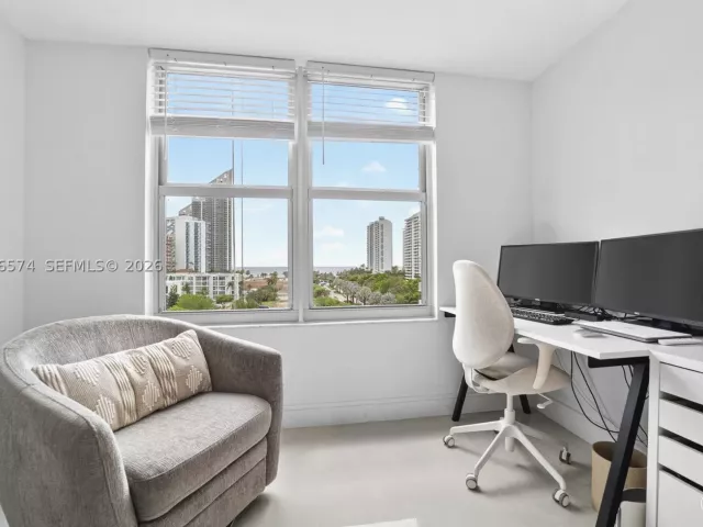 2-bedroom condo for sale in Sunny Isles Beach - 231 174th St 818 - MondialRealty