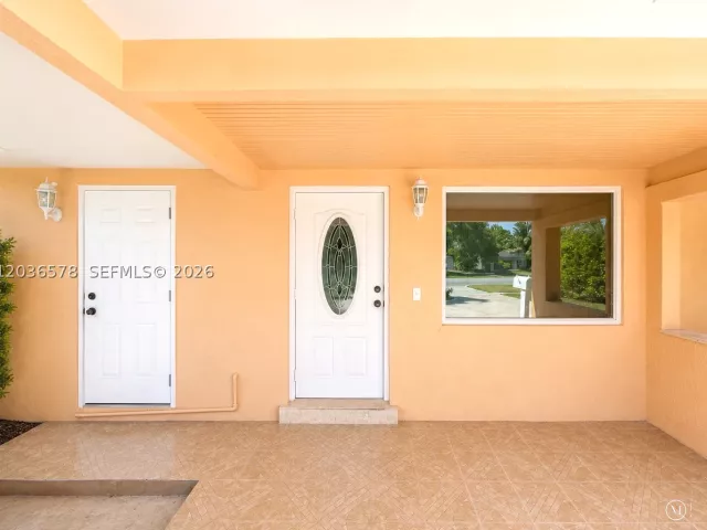 3-bedroom home for sale in Hollywood - 3327 Taft St - MondialRealty